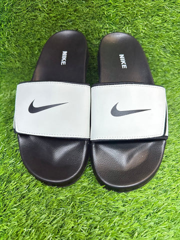 NIKE BLACK & WHITE COMFORT & SOFT SLIPPER