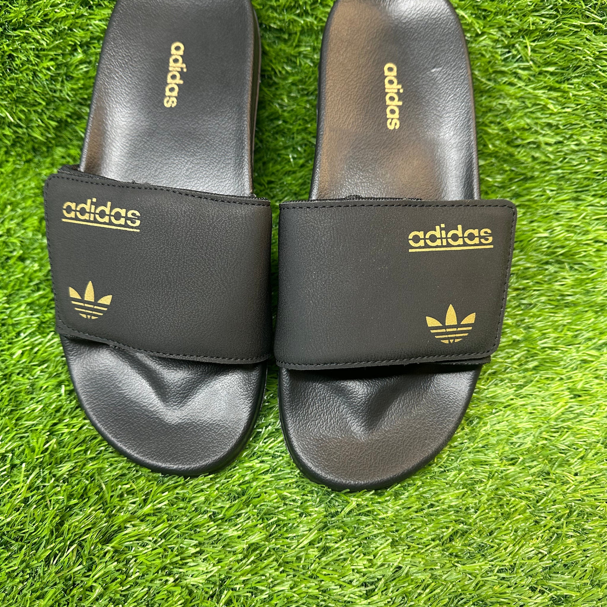 ADIDDAS BLACK & YELLOW COMPFORT SLIPPER