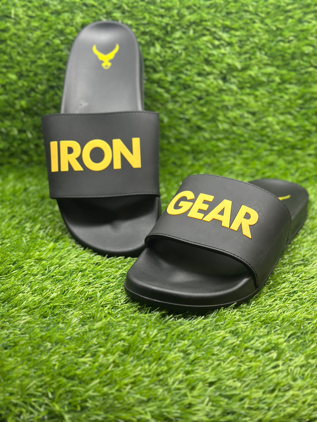 IRON GEAR BLACK & YELLOW COMFPRT SLIPPER