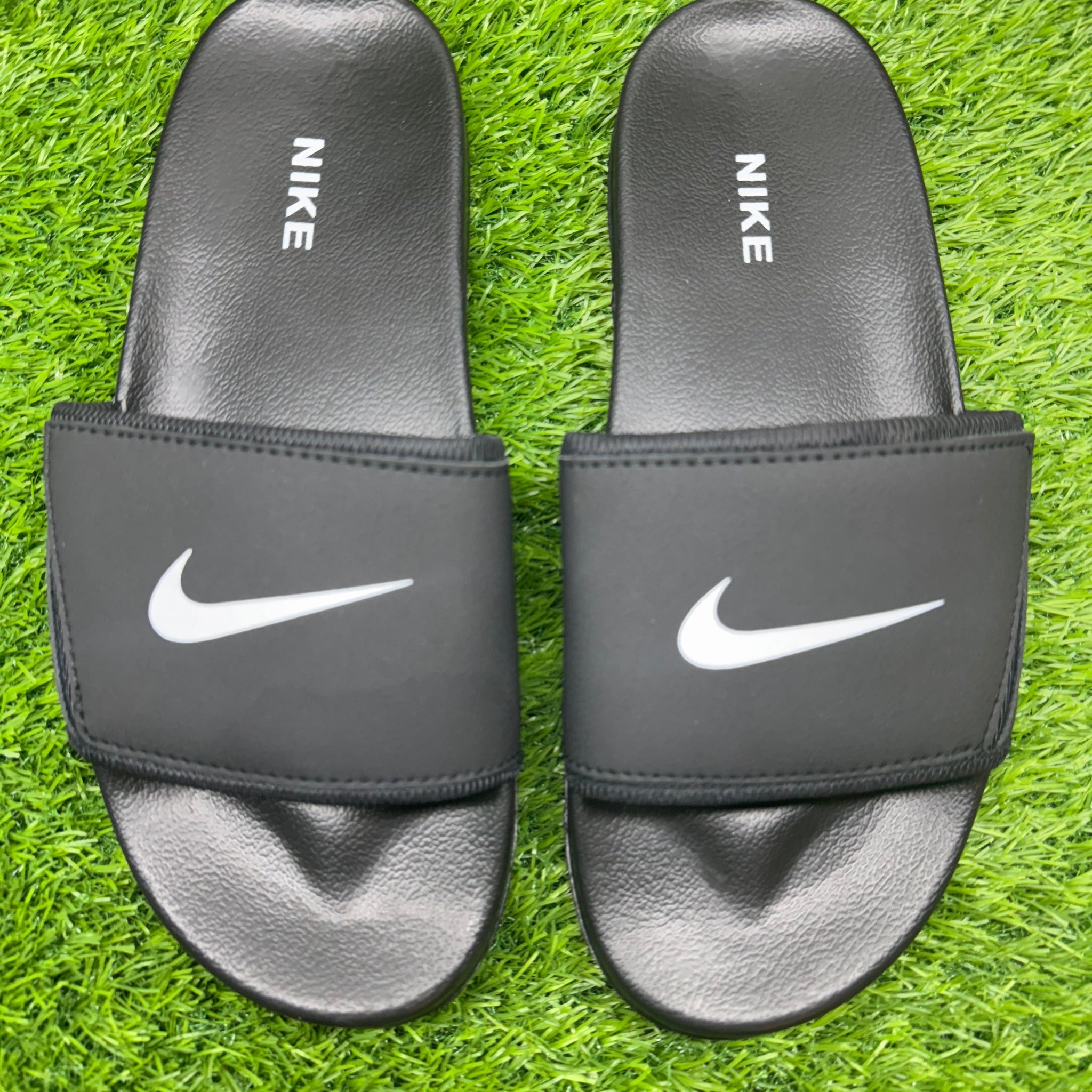 NIKE BLACK  COMFORT & SOFT  SLIPPER